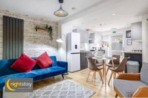 Large House Free Parking Relax Work Fast Wifi